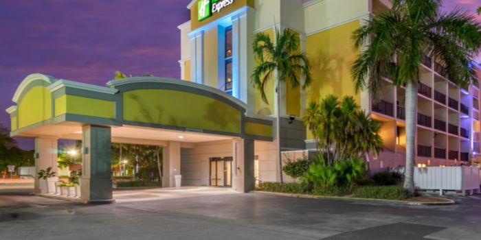 Suite Rooms at Holiday Inn Express Cape Coral–Fort Myers Area
