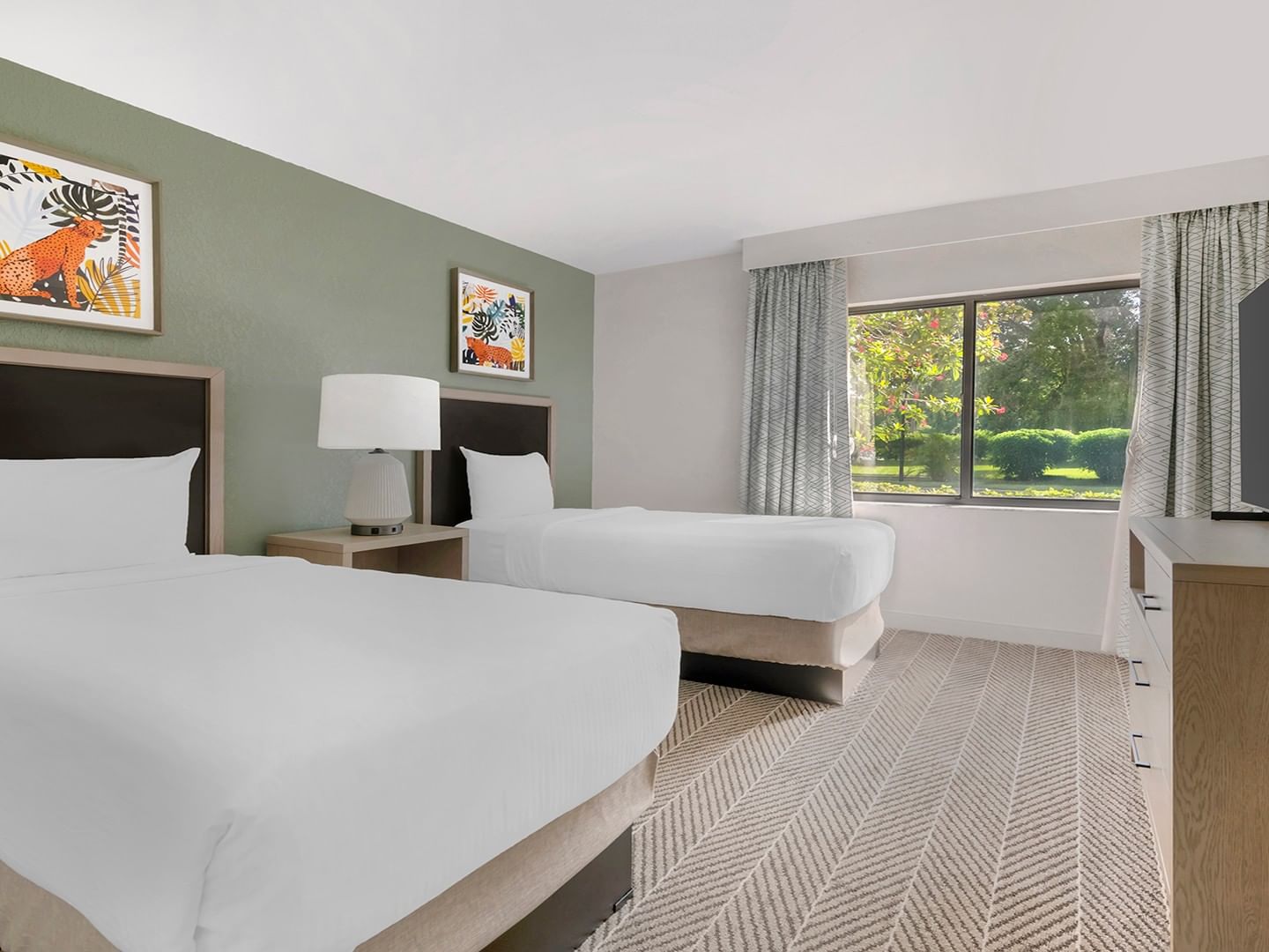 Accessible 2-Bedroom Suite with Roll-In Shower at Parkway International Resort