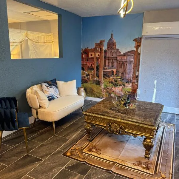 Hot Tub Room at Little Italy – Welcome to Rome