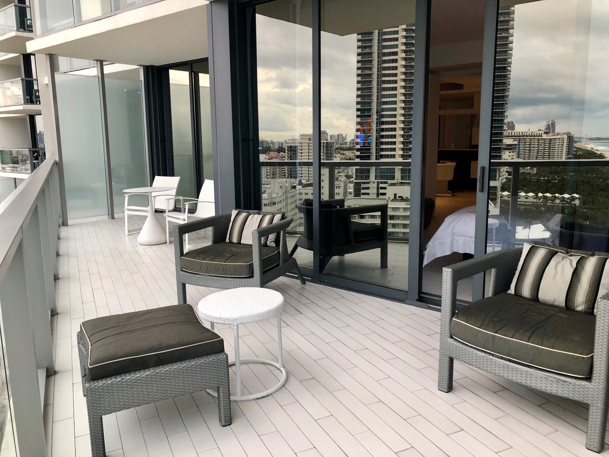 Oasis Suite — main photo