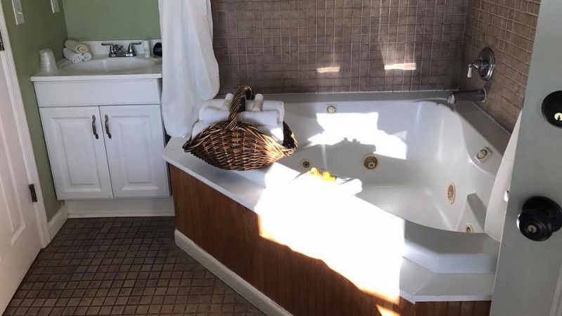 Private Spa Tub Room at 44 Spanish Street Inn