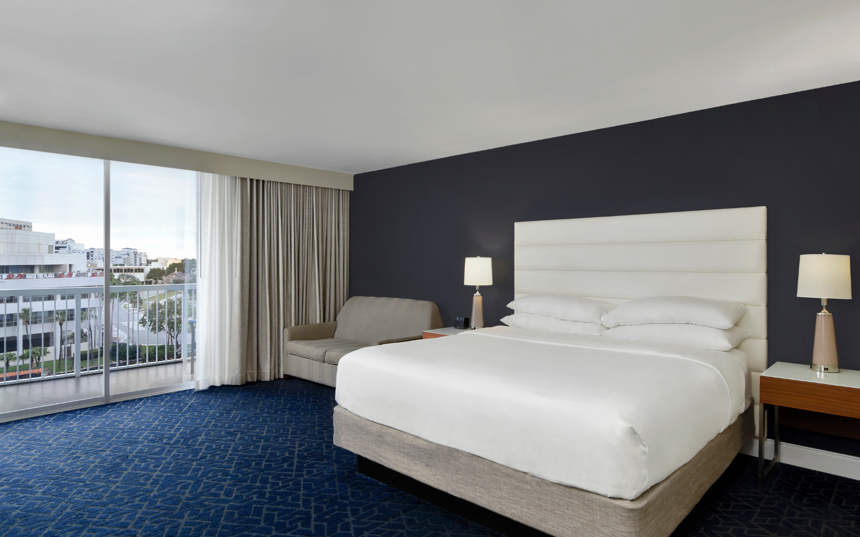 King Suite with River View at Hotel Tampa Riverwalk