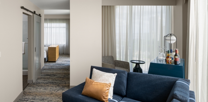 Night Owl Junior King Balcony Suite at Luminary Hotel & Co.