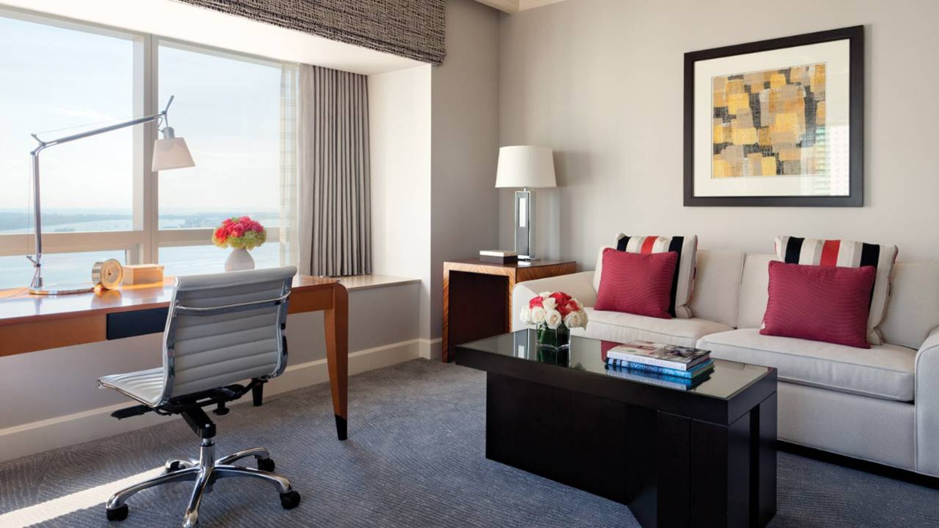 Four Seasons Executive Suite Bay View + Premier Bay View Room — main photo