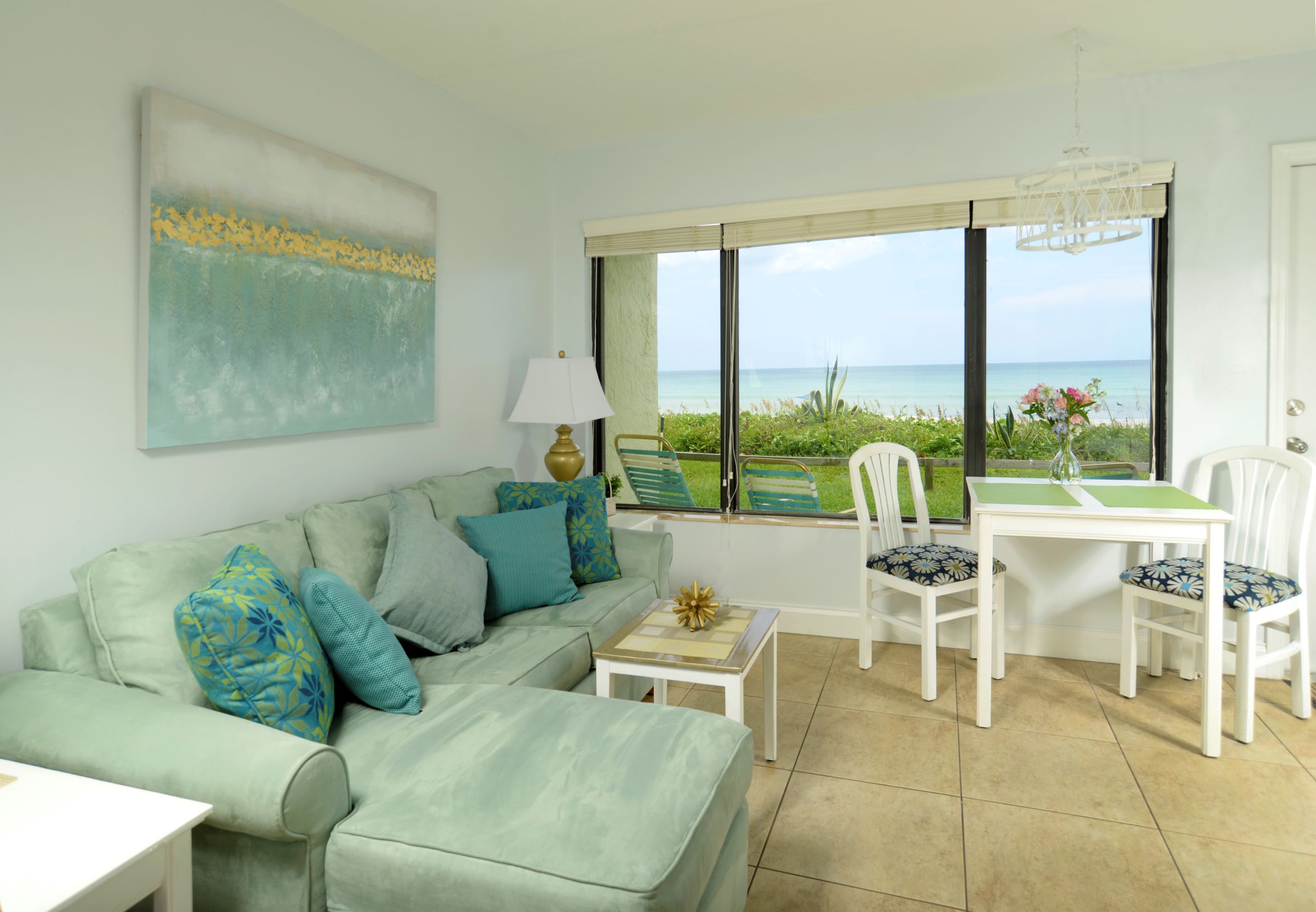1 Bedroom Oceanfront Suite at Tuckaway Shores