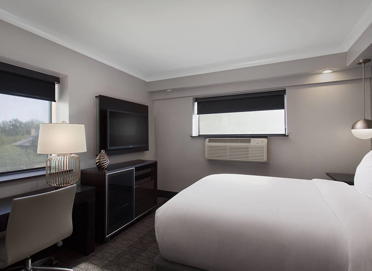 Double Twin Bed Guest Room at Hotel Duval