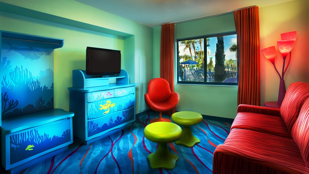 Finding nemo family suite — main photo