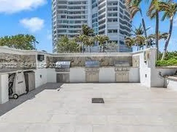 2-Bedroom Penthouse at 1620 S Ocean Blvd