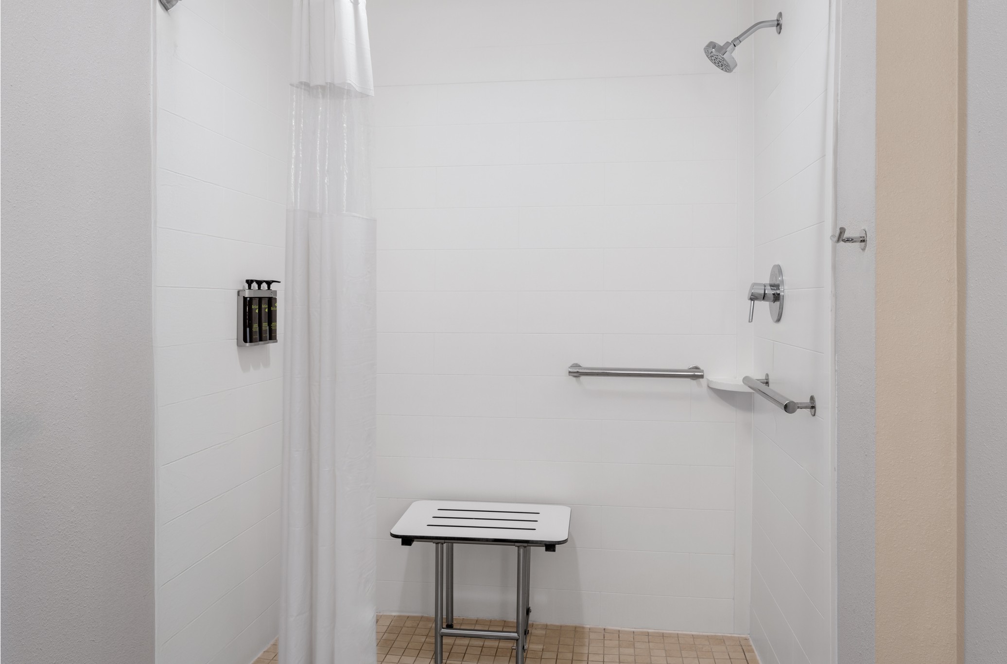 King Room — Disability Access at Hotel South Tampa & Suites