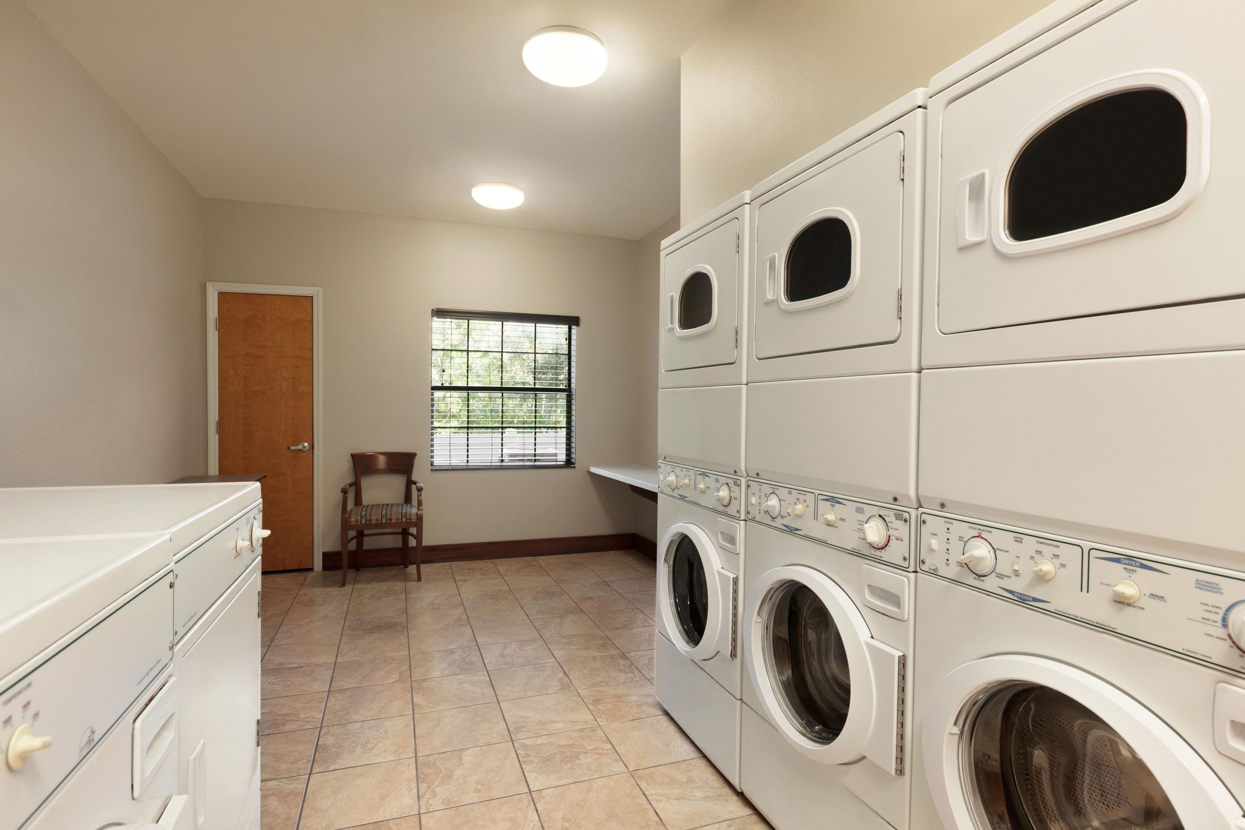 Studio Queen Suite at Staybridge Suites Tampa East-Brandon